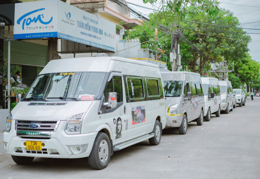 Dịch vụ cho thuê xe Ford Transit 16 chỗ